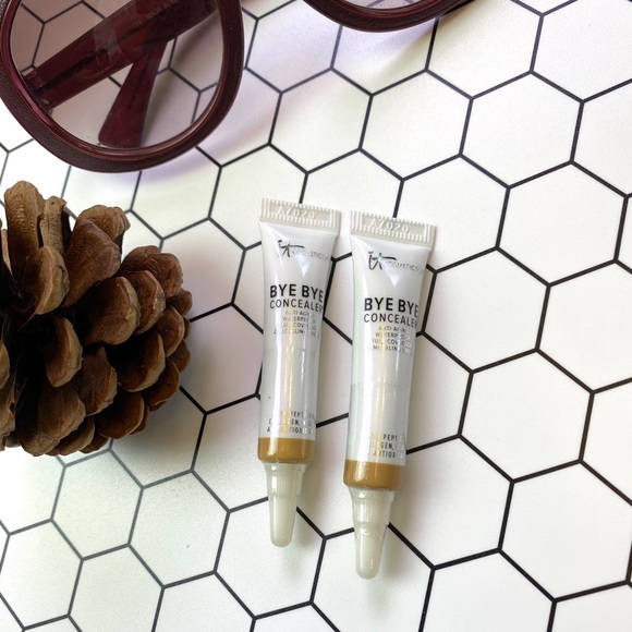 it cosmetics Other - IT Cosmetics 2 Concealer, Medium. it cosmetics Other - IT Cosmetics 2 Concealer, Medium.